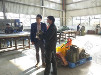 華謀咨詢?yōu)槟常C械加工行業(yè)）公司進行現場打造輔導